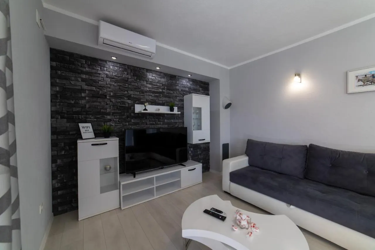 Villa Ban Trogir 0*,  Croatia