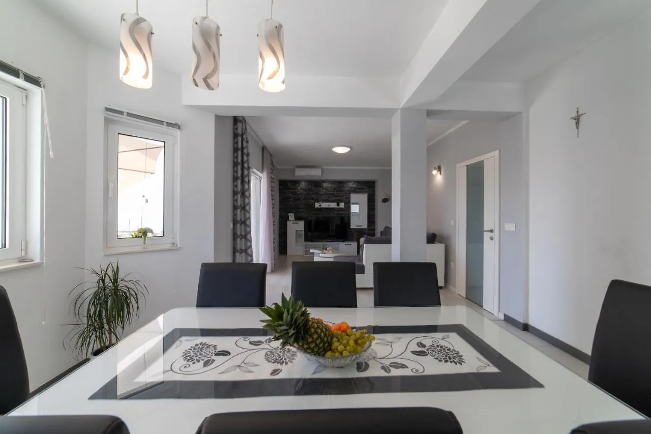 Villa Ban Trogir