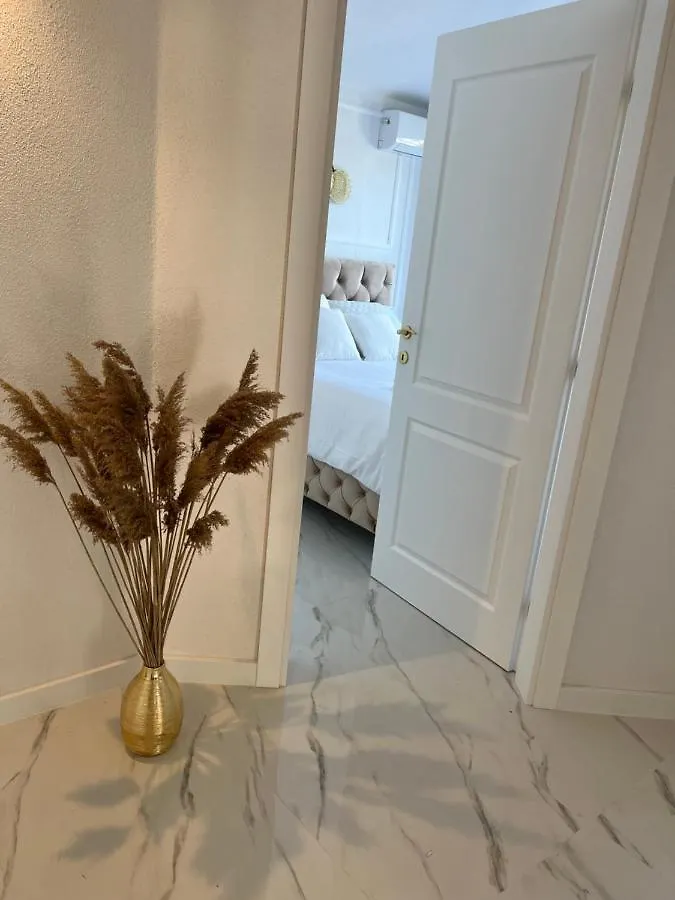 Apartment Villa Ban Trogir